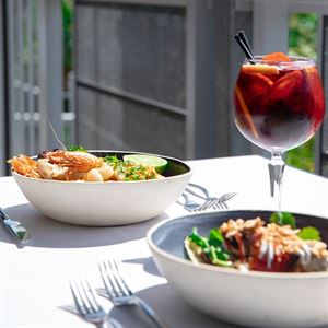 Seasonal Flavors, Stunning Views, Unforgettable Moments