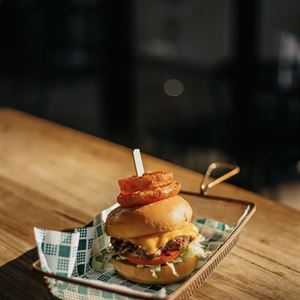 Burger Time at Moon & Co