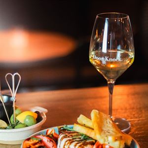 Apéritif Hour for Workday Wind-Down