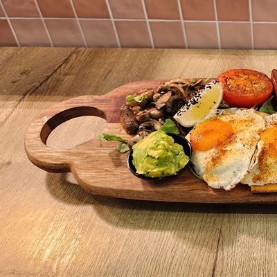 L' Oasis Cafe and Restaurant