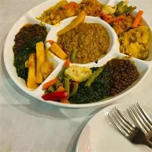 Ethiopian Sharing Platters at Savanna