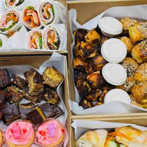 Crowd-Pleasing Catering Delivered