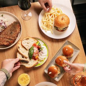 The Rifle Club’s Social Set 