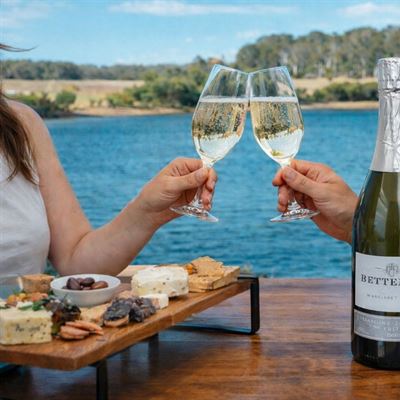 Bettenays Lakeside Bistro