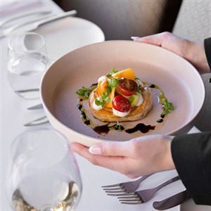 Breakfast & Dinner In the heart of the Blue Mountains 