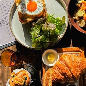 Daytime Café & Nighttime Bistro