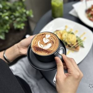 Contemporary Café Dining