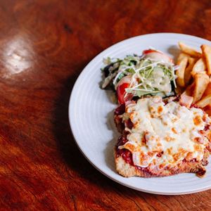 Parmi Night at Glasshouse Tavern