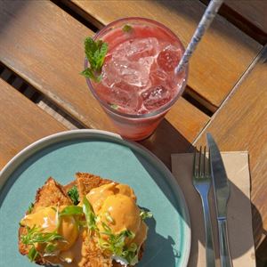 All-Day Café Dining & Signature Coffee At The Hub Bathurst