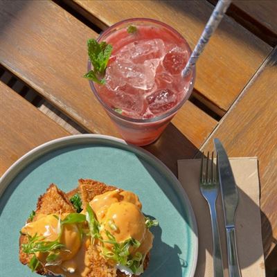 The Hub Espresso, Bar & Eatery