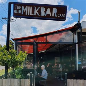 Retro Milk Bar Vibes & Hearty Favourites