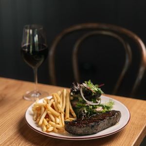 Wednesday Steak Night At The Rifle Club