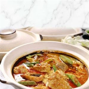Curry Fish Claypot with fresh mixed vegetables
