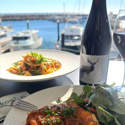 Skeetas Waterfront Restaurant