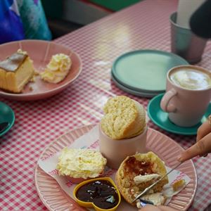 Treat Yourself to a Famous Flowerpot Scone
