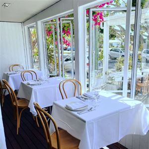 Escape to Taverna Kingscliff