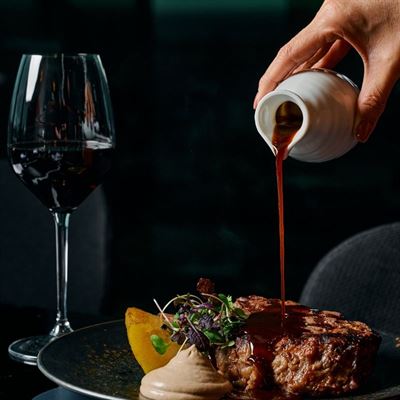 Strato Melbourne - Bar and Restaurant